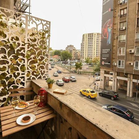 Vintage Elegance, Modern Comfort: 1Br Apartment Overlooking Calea Victoriei Bucureşti Eksteriør bilde